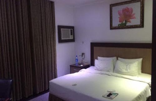 Owerri House | Immaculate Royal Int Hotel - Standard