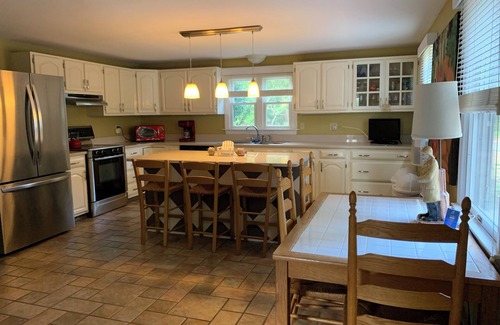 Eastham House | Immaculately maintained, large beach home with heated swimming pool