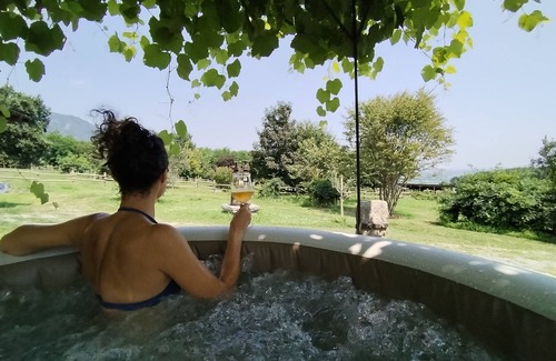 Envie House | Immersed in the forest, breathtaking views of Mombracco and whirlpool pool