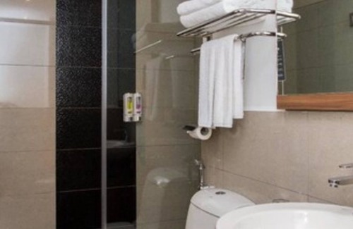 Taman Bukit Pantai Hotel | Imperial Regency Suites Petaling Jaya