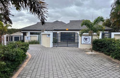 Richards Bay House | iMpongo Royal Lodge
