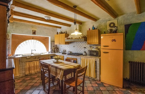 Casa Papa House | In a quiet location, near Modica and Ragusa, this beautiful and classic stone house welcomes you.