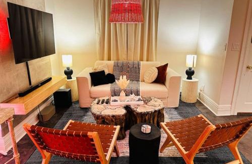 Baker House | in Baker St. Abode Minutes to Downtown