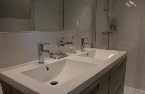 Grubbenvorst Hotel | In de Witte Dame Hotel Bar Kitchen Apartments