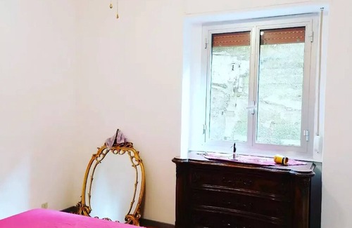 Recco Apartment | In the center, 5 Minutes from the sea, CasaCri station is a cozy apartment