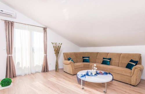 Poljica Apartment | In the small village of Nenadi.
