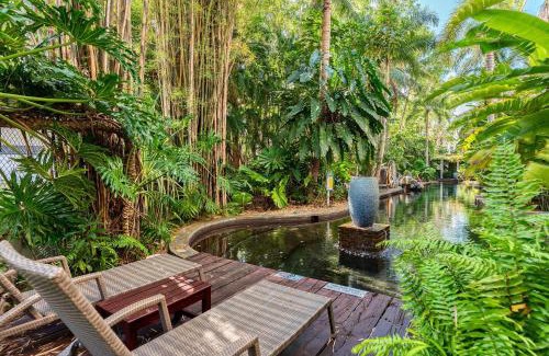 Palm Cove Apartment | In the Tropics Balcony Oasis at The Beach Club