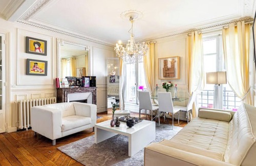 Quartier des Invalides Apartment | IN THE UPSCALE OF MUSÉE D'ORSAY - 2 BEDROOM