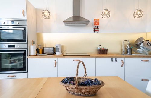 Porto da Cruz House | In the village - Madeira Surf Camp IV