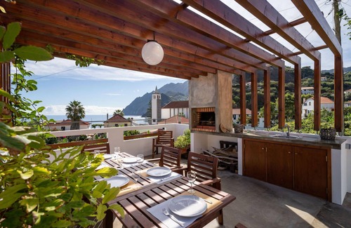 Porto da Cruz House | In the village - Madeira Surf Camp I