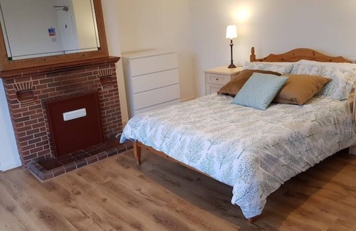 Bathampton House | In tranquil Bathwick yet close to the city