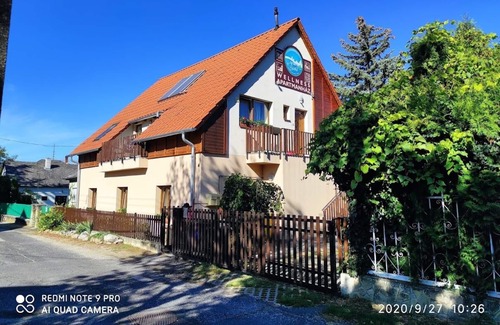 Heviz Condo | In Ungarn, Bad Hévíz, Fam. Ferienwohnung mit Garten, Außenpool, Sauna, Whirlpool