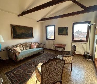 Santa Croce Apartment | Incantevole Loft a Venezia