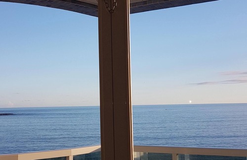 Praia do Morro Apartment | INCREADIBLE VIEW! UNFORGETABLE PLACE! YOU MUST TRY IT!