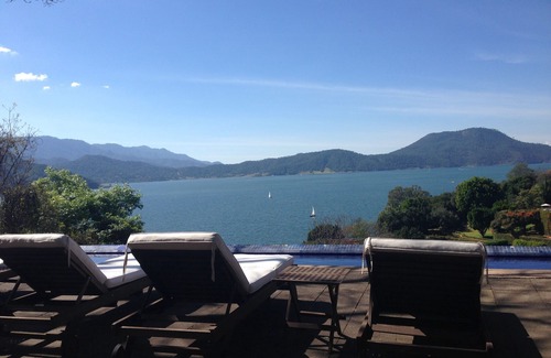 Centro House | Incredible lake view, wonderful house, best service. Right in town.