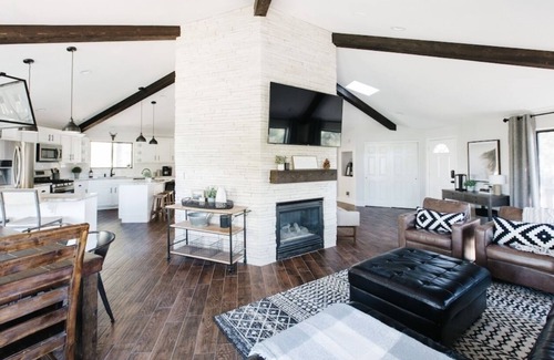 Flagstaff Cabin | Incredible Mountain Views! Flagstaff home in Continental Country Club Sleeps 12