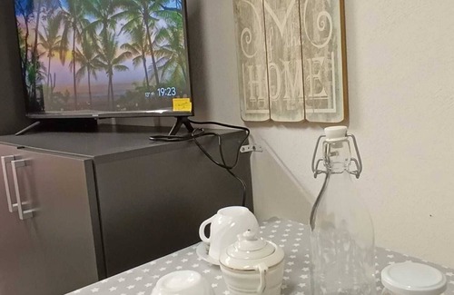 La Pobla de Montornes Apartment | Independent loft, studio in the middle of nature, quiet and cozy.