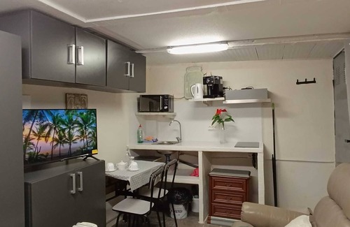 La Pobla de Montornes Apartment | Independent loft, studio in the middle of nature, quiet and cozy.