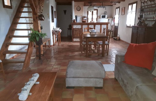 Payzac House | Independent 4* gîte, quiet comfort, swimming pool and pétanque court. South Ardèche.