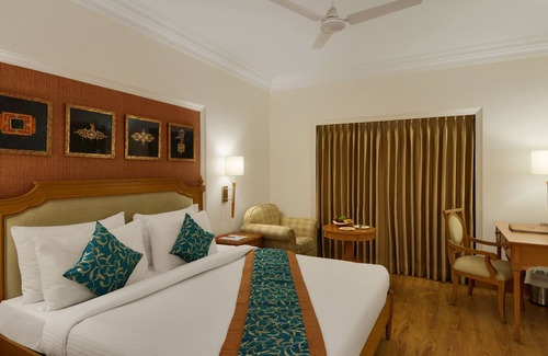 Hazratganj Hotel | India Awadh