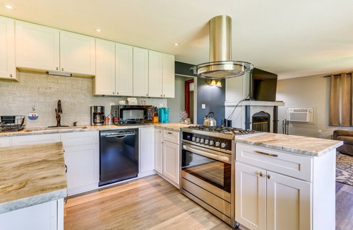 Lakeview House | Indian Lake Vacation Rental w/Fire Pit & Sauna