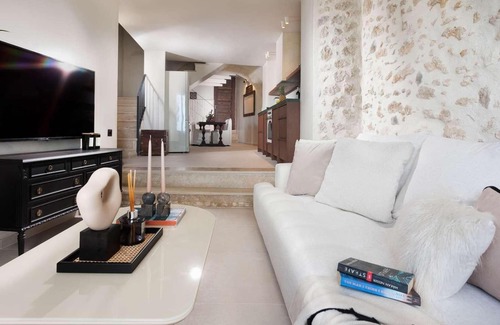 Maroulas Villa | indoor pool outdoor jacuzzi - great for spring!