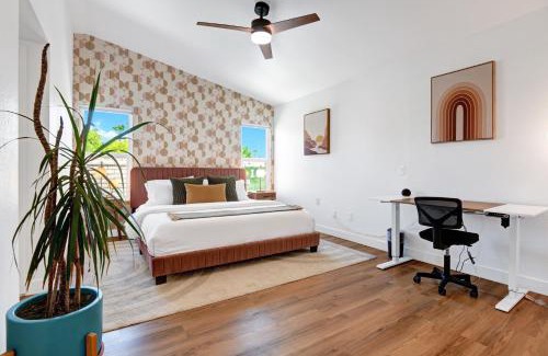 Indio House | IndyOasis: pool*spa*games*BBQ*4BR2BA. Wlk2Festivls