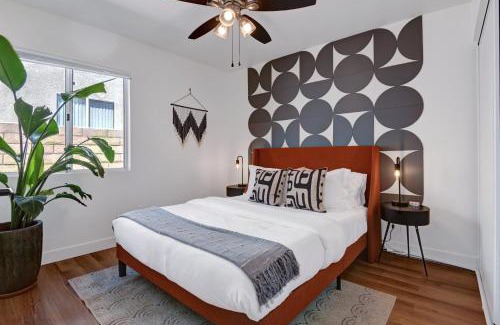 Indio House | IndyOasis: pool*spa*games*BBQ*4BR2BA. Wlk2Festivls