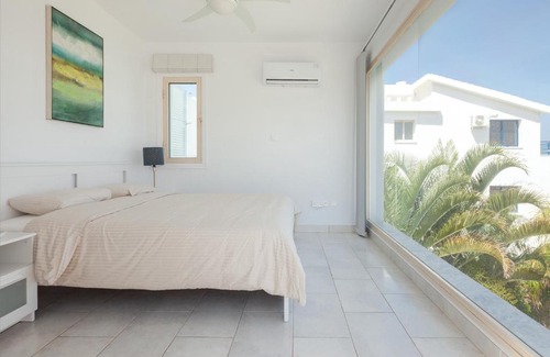Kissonerga Villa | Infinity Luxury 4 bedroom Villa