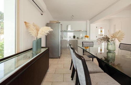 Kissonerga Villa | Infinity Luxury 4 bedroom Villa