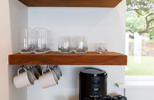 Trinidad House | Infinity ocean view, while soaking in the hot tub!