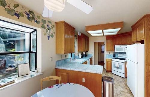 Cloverdale House | Infinity Ranch: Wooded Retreat on 7 Acres w/Continuous Wave Pool & Hot Tub