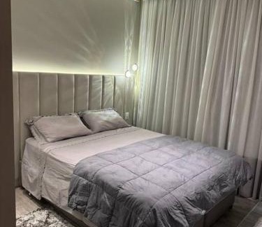 Andorinha Apartment | Infinity Tower Flat - 1403