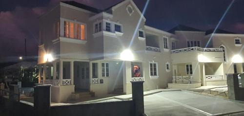 Hoytes Apartment | Infinity Townhomes at Bagatelle