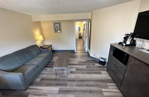 Long Beach Hotel | Inn at the Sea