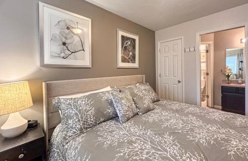 Harbor Village House | Inn Building Condo 206 Beautiful updated condo