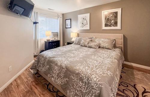 Harbor Village House | Inn Building Condo 206 Beautiful updated condo