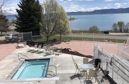 Harbor Village House | Inn Building Condo 206 Beautiful updated condo