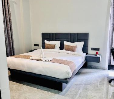 Sector 70 Hotel | Inn Of Joy