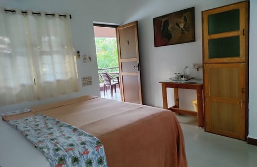 Kottakuppam Bed & Breakfast | Inn Pondiville Forest Retreat