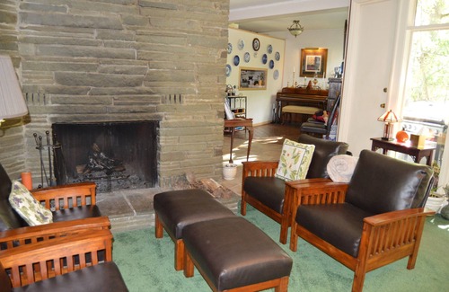 Hyde Park Bed & Breakfast | Inn the Woods Bed and Breakfast