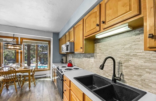 Warrior's Mark Condo | Inner Circle 3 1 Bedroom Condo by RedAwning