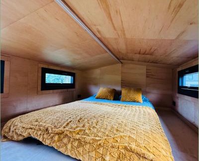 Hasselt House | Inova Guesthouse - Comfortkamer met eigen badkamer, inclusief gedeelde voorzieningen