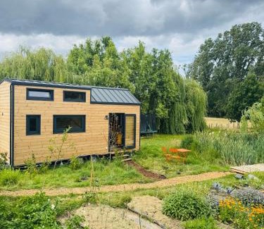 Hasselt House | Inova Guesthouse - Comfortkamer met eigen badkamer, inclusief gedeelde voorzieningen