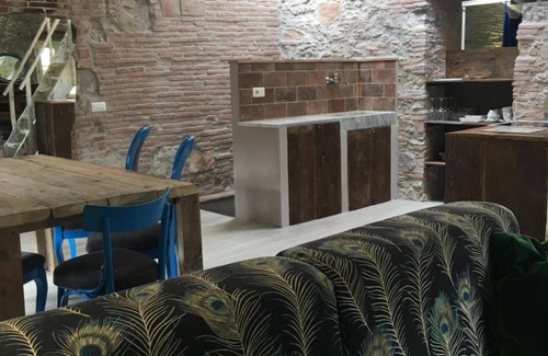 Lucca Historical Center House | Inside the Wall