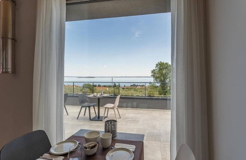 Moniga del Garda Bed & Breakfast | Insula Felix - Deluxe Triple Room with Sea View