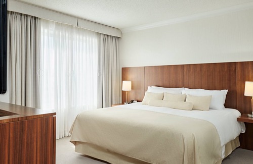 Cleveland Hotel | InterContinental Suites Hotel Cleveland by IHG