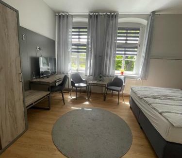 Neustadt Bed & Breakfast | Internat Schloss Spiegelberg