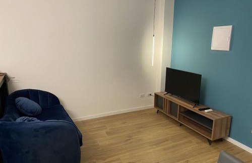 Cantu Apartment | INTERO APPARTAMENTO 3 CAMERE - 3 BAGNI - Cantù - COMO- PT