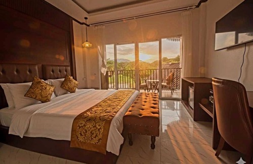 Vang Vieng Resort | Intimate Riverside Resort